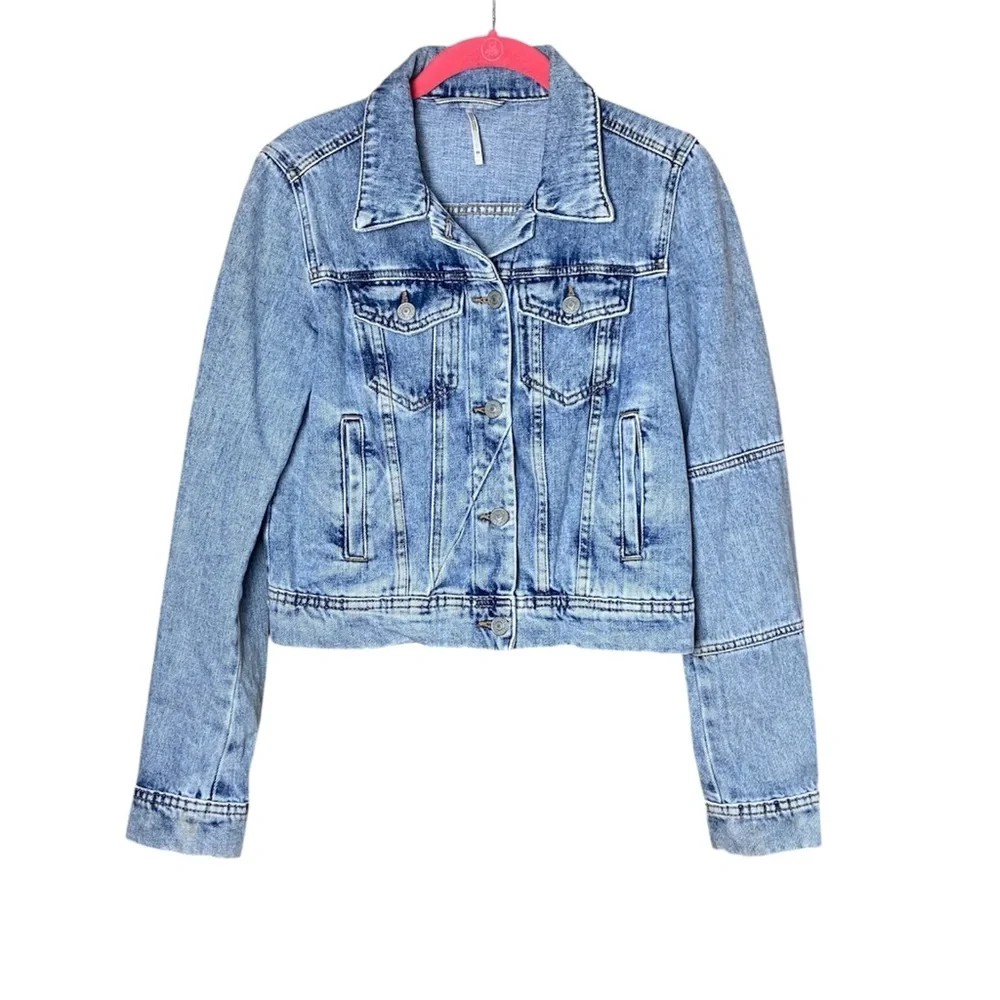 Free People Rumors Light Wash Denim Jacket XS Cropped Jean Jacket - Picture 2 of 7